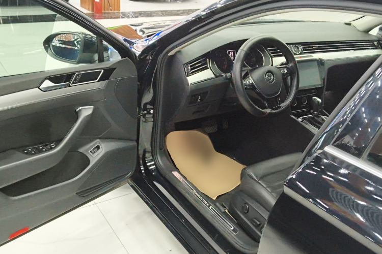 Used Volkswagen Magotan 2018 330TSI DSG Advanced Model
