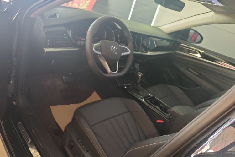 Used Volkswagen Passat 2025 Outstanding Model 330TSI Elite Edition
