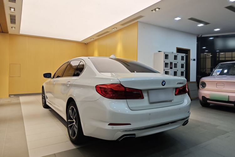 Used BMW 5 Series 2019 Facelifted 525Li Luxury Package
