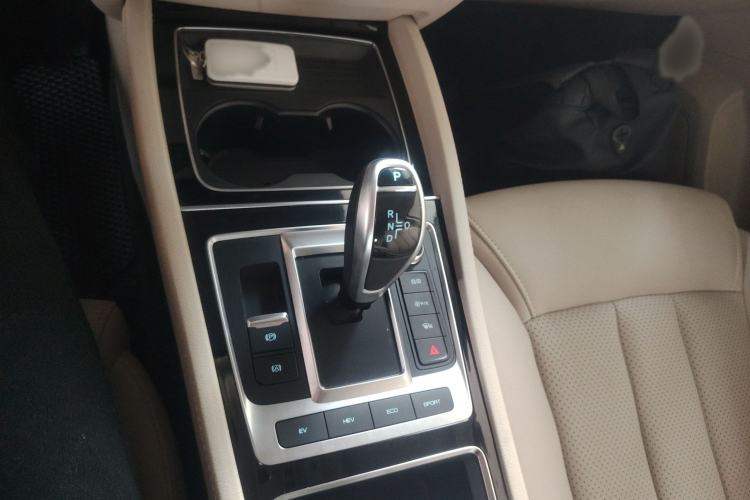 Used BYD Song MAX New Energy 2019 DM 1.5T Smart Connect Zhiyao Model 6 Seats China VI Standard
