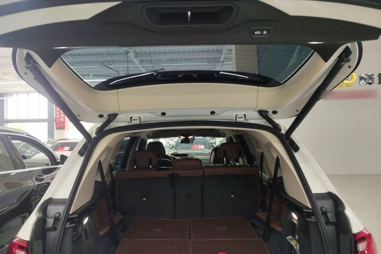 Used BMW X7 2019 xDrive40i Luxury Package with Leading Features
