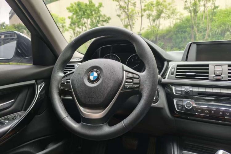 Used BMW 3 Series 2017 318i Fashion Model
