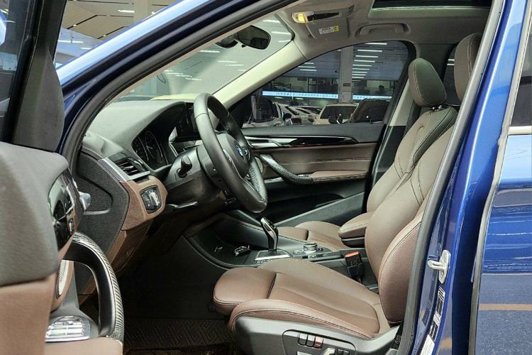 Used BMW X1 2022 sDrive25Li Leading Model
