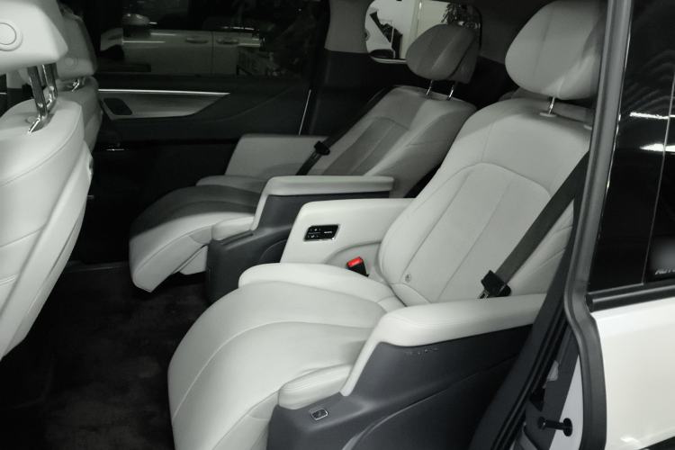 Used Buick GL8 2025 Lu Zun Deluxe Edition