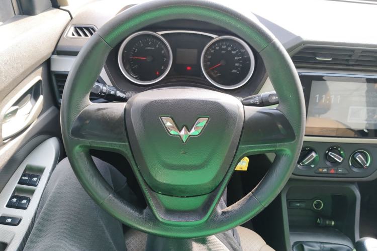 Used Wuling Hongguang 2018 1.5L S Comfort Model L2B
