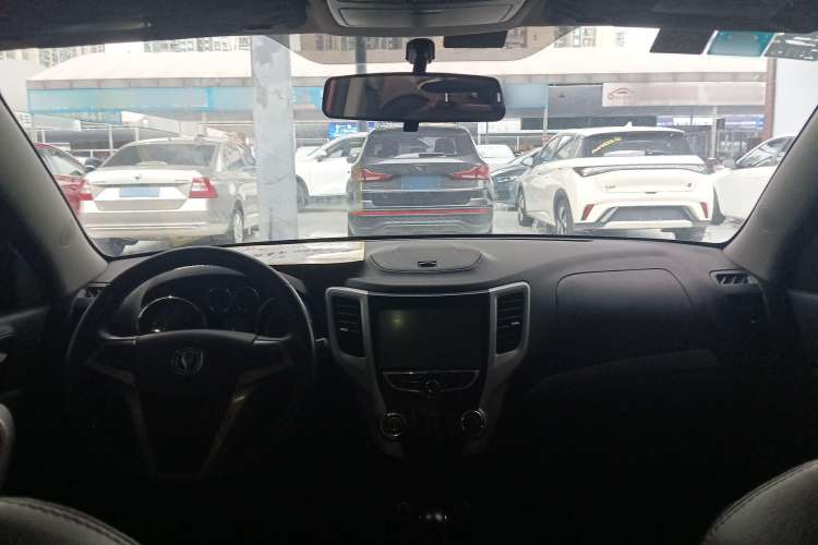 Used Changan CS35 2014 1.6L Automatic Luxury Model China IV Standard
