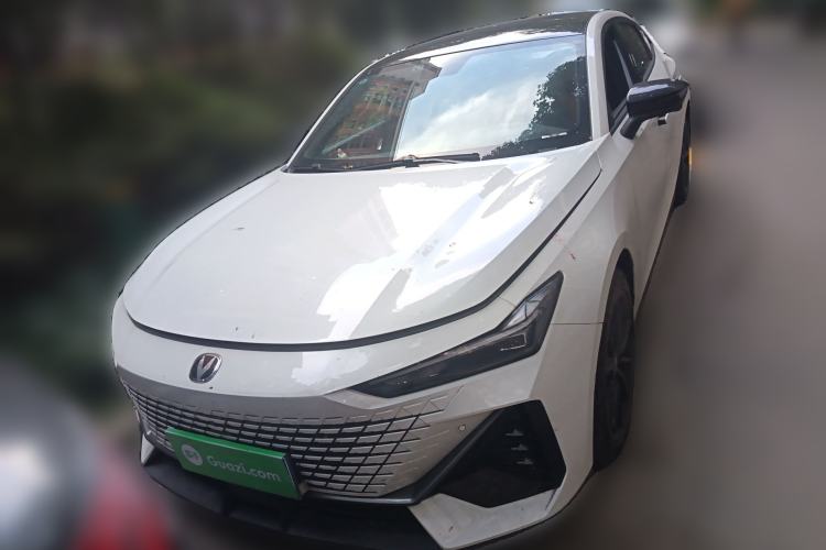 Used Changan UNI-V 2022 1.5T Prestige Version
