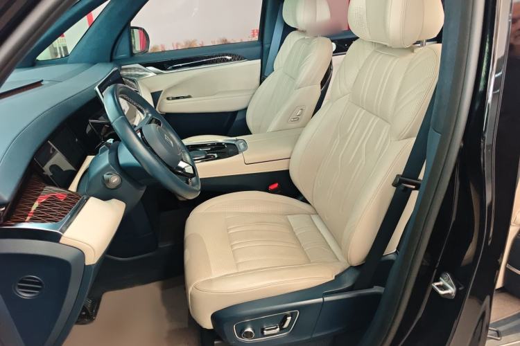 Used Zeekr 009 2022 WE Edition
