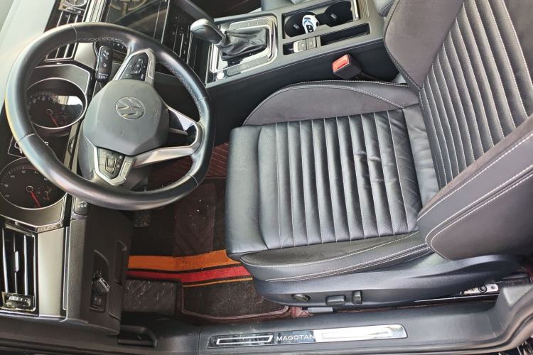 Used Volkswagen Magotan 2020 330TSI DSG Leading Model
