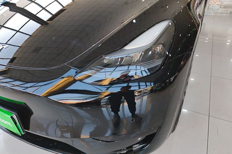 Used Tesla Model Y 2023 Rear-Wheel-Drive Version
