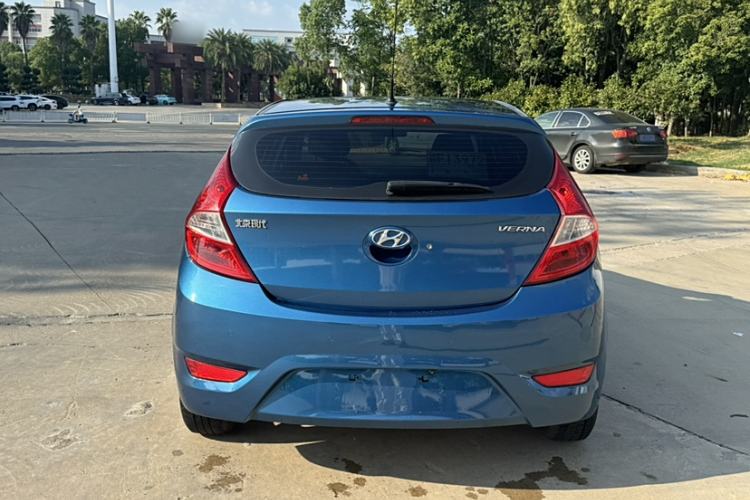 Used Hyundai Verna Ray 2014 1.4L Automatic GLX
