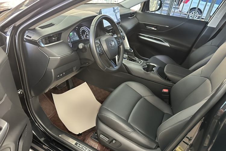 Used Toyota Venza 2023 2.0L CVT Two-Wheel Drive Luxury Edition
