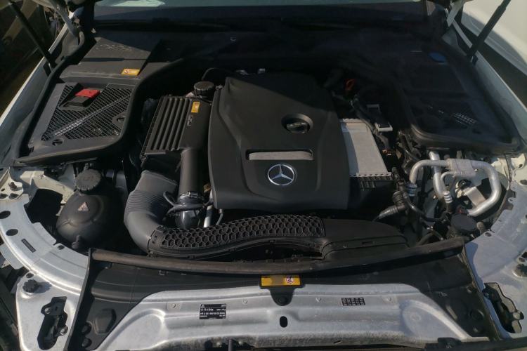 Used Mercedes-Benz C-Class 2015 Facelift C 180 L