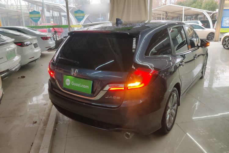 Used Honda Jade 2017 1.8L automatic Comfort version 5 seats
