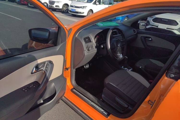 Used Volkswagen Polo 2012 1.6L Cross Polo Automatic Transmission