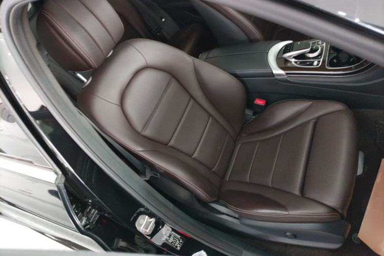 Used Mercedes-Benz GLC 2018 GLC 260 4MATIC Luxury Model
