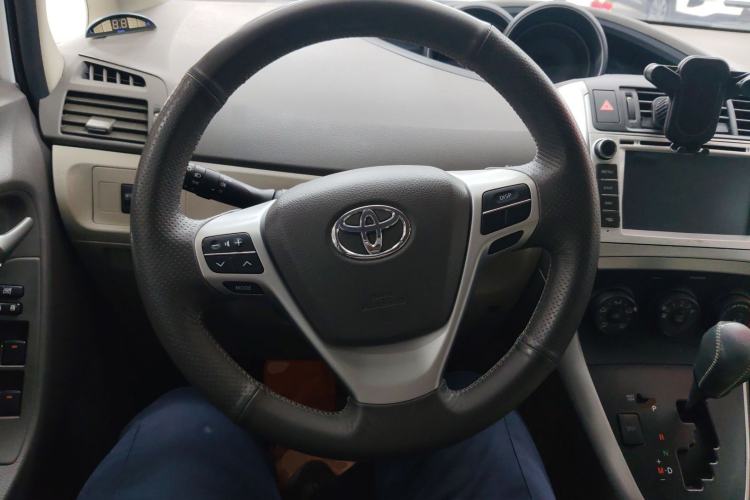 Used Toyota Verso 2015 180E CVT Crossover Edition