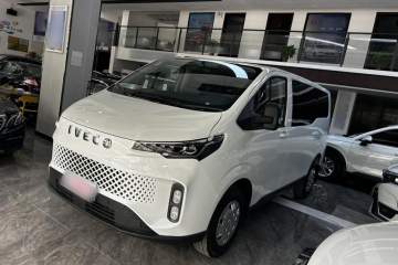 Used Iveco Fidato 2023 C30 Passenger Van 2.0T 93kW Manual Transmission Xingtu Edition Low Roof