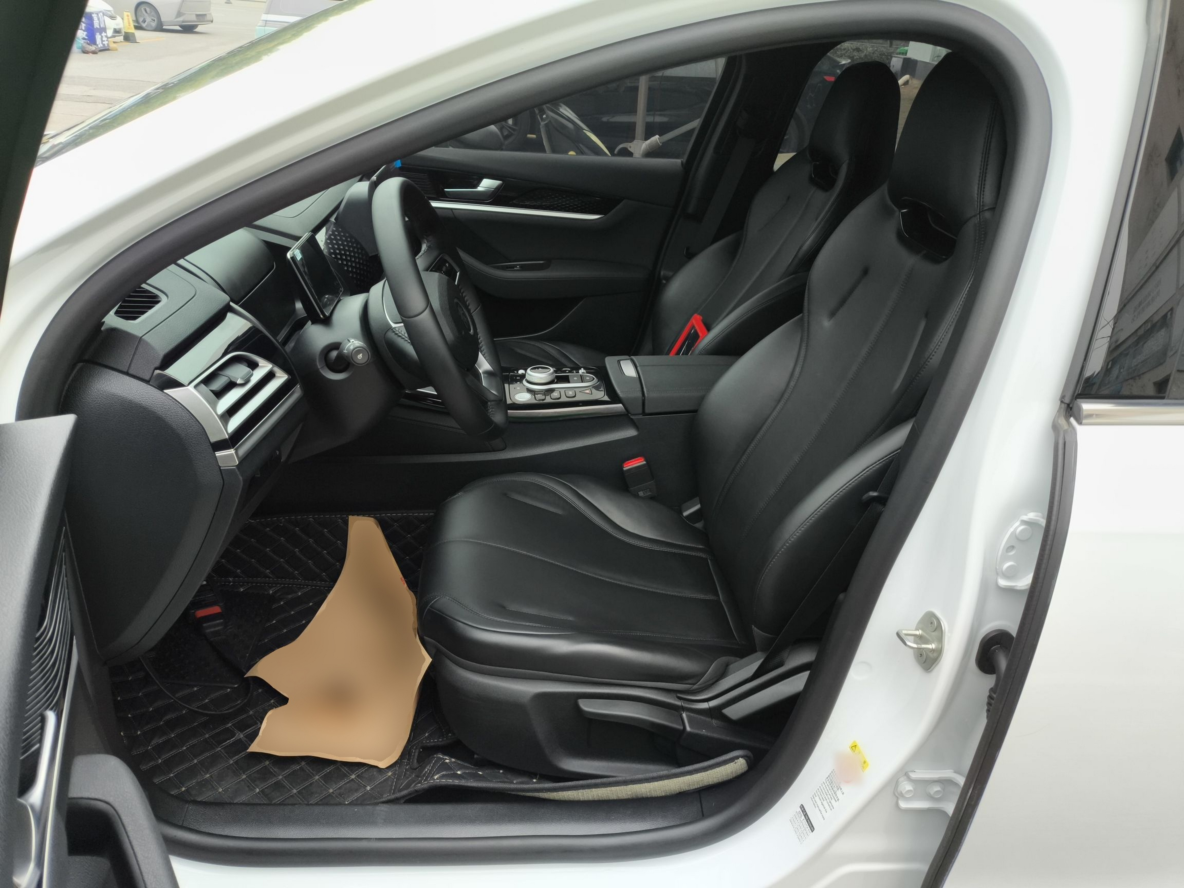 Переднее сиденье в автомобиле