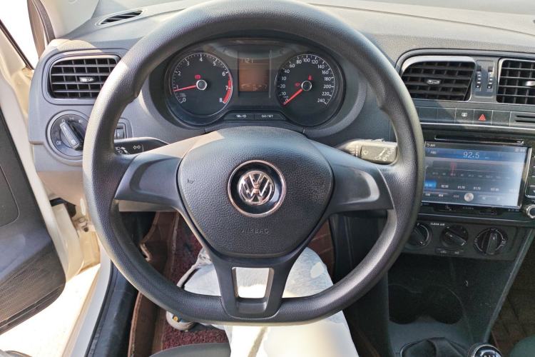 Used Volkswagen Polo 2016 1.4L Manual Fashion Model
