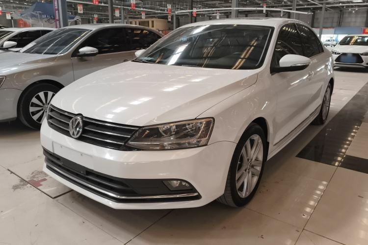 Used Volkswagen Sagitar 2015 230TSI Automatic Comfort Version
