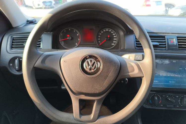 Used Volkswagen Santana 2016 1.6L Manual Fashion Edition