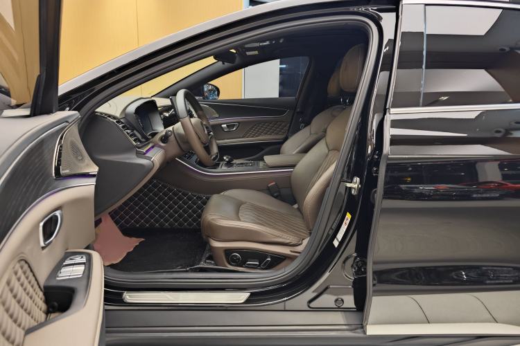 Used BYD Han 2023 DM-i Champion Edition 121KM Prestige Model
