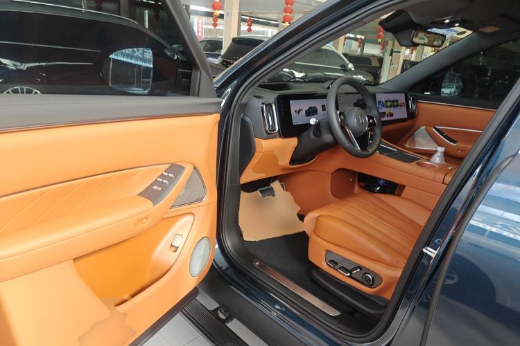 Used Hima AITO M8 2025 Extended-Range Ultra Version 53.4 kWh 6-Seater Edition