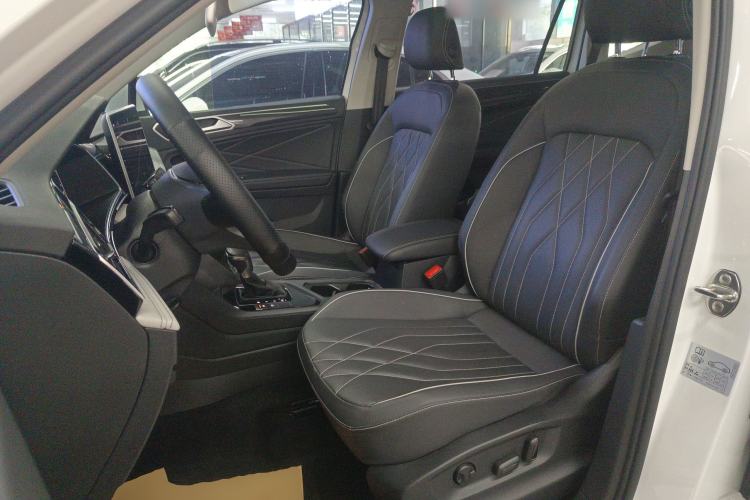 Used Volkswagen Tiguan L 2024 300TSI Automatic Two-Wheel Drive Smart Edition
