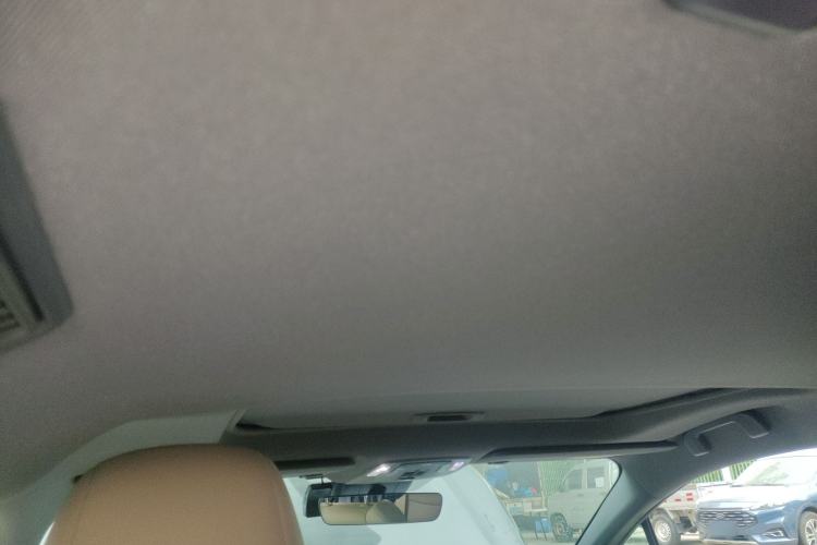 Used Toyota Sienna 2023 2.5L Hybrid Luxury Edition
