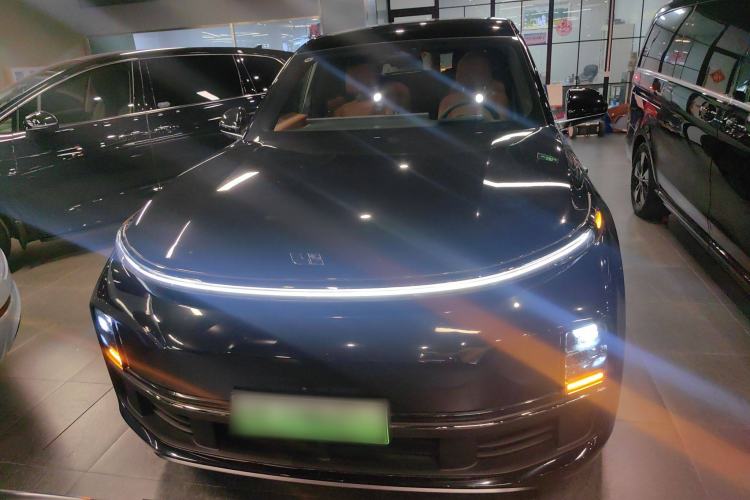 Used Li Auto L8 2023 Pro Model
