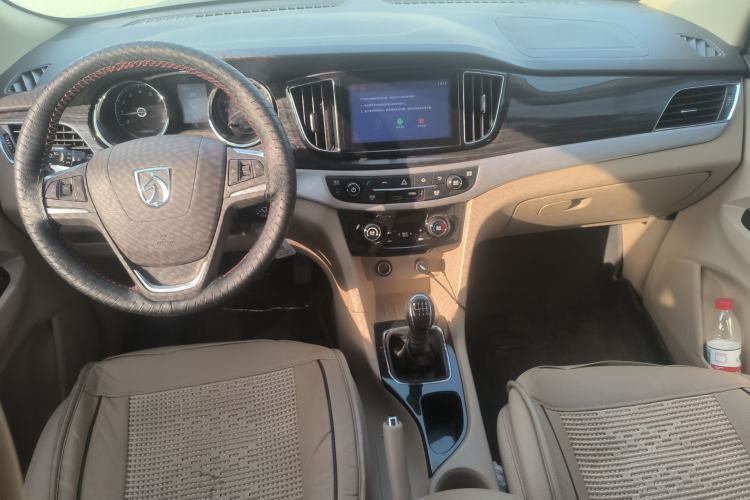 Used Baojun 730 2016 1.5T Manual Luxury Edition 7 Seats