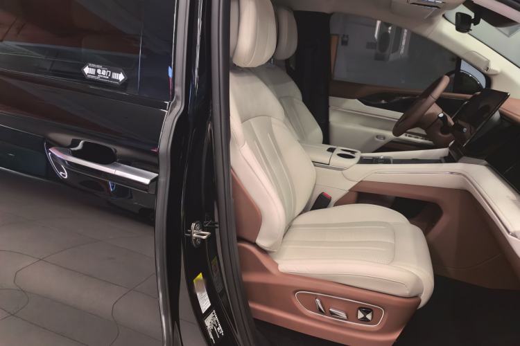 Used BYD Xia 2025 DM-i 1.5T 180km Beyond Edition
