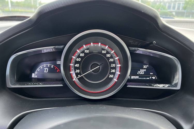 Used Mazda Mazda 3 Axela 2016 Sedan 1.5L Automatic Comfort Model
