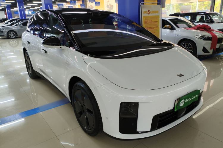 Used Li Auto Li Auto i8 2025 Standard Edition
