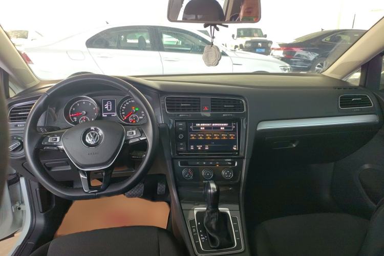 Used Volkswagen Golf 2019 200TSI DSG Comfort & Ambition Edition China VI Standard
