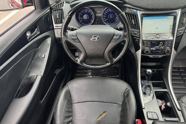 Used Hyundai Sonata 2014 2.4L Automatic Leading Edition China IV Standard
