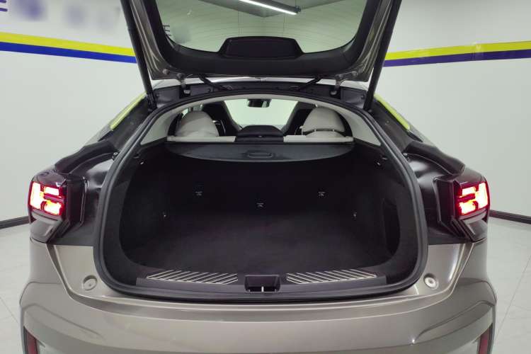 Used Lynk & Co 05 2020 2.0TD Two-Wheel Drive Shine Halo
