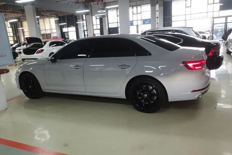 Used Audi A4L 2019 40 TFSI Fashion Edition China VI Emission Standard
