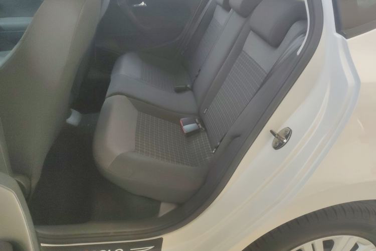 Used Volkswagen Polo 2016 1.6L Automatic Comfort Model
