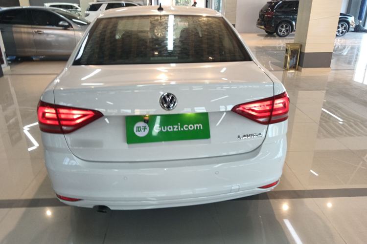 Used Volkswagen Lavida 2018 Classic 1.5L Automatic Fashion Edition China VI Standard
