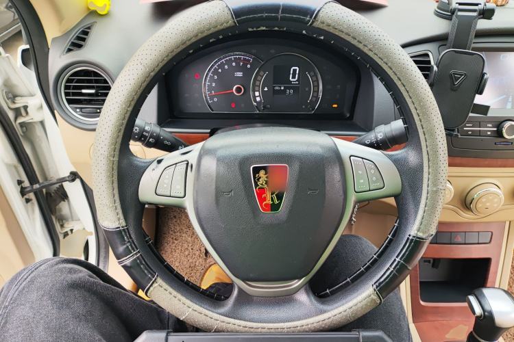 Used Roewe 350 2014 1.5L Automatic Xunyue Version
