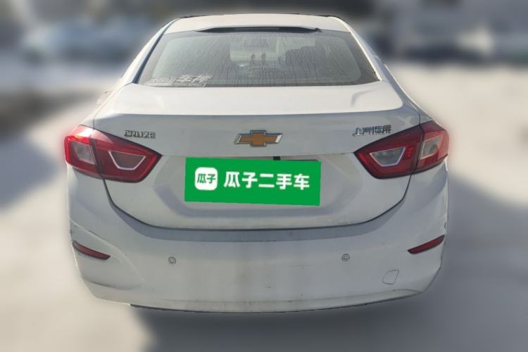 Used Chevrolet Cruze 2017 1.5L Automatic Pioneer Sunroof Edition
