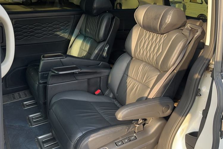 Used Honda Elysion 2022 2.0L eHEV Luxury Edition
