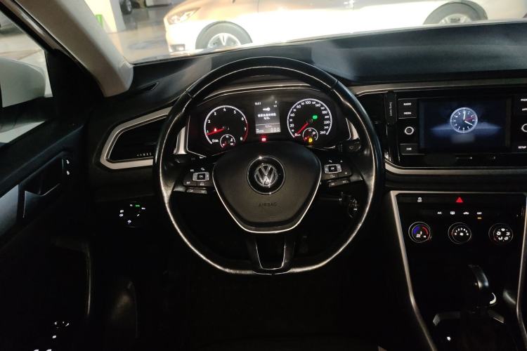 Used Volkswagen T-ROC 2019 230TSI DSG Two-Wheel-Drive Advanced Version China VI Standard
