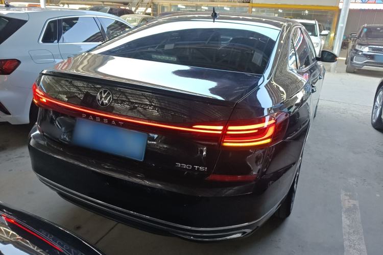 Used Volkswagen Passat 2022 330TSI Starry Luxury Edition
