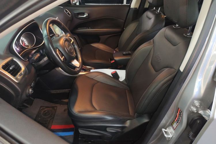 Used  Compass 2017 200T Automatic Family Edition