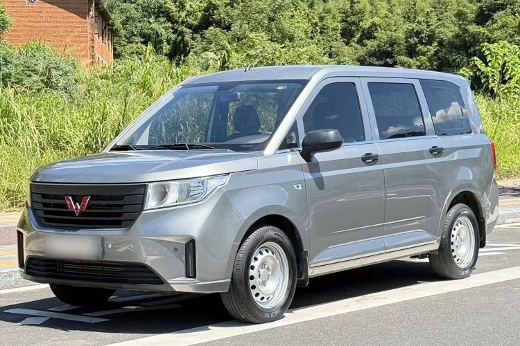 Used Wuling Hongguang PLUS 2019 1.5T Manual Standard Version 7 Seats

