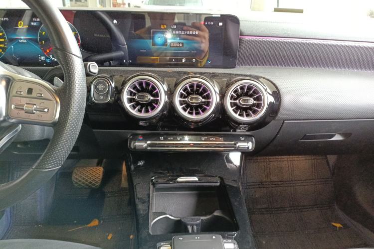 Used Mercedes-Benz A-Class 2021 A 200 L Sport Sedan Fashion Model
