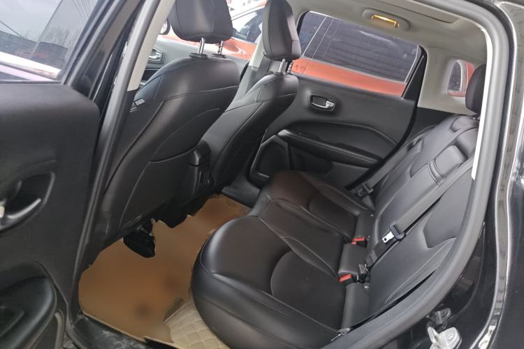 Used  Compass 2017 200T Automatic Family Edition